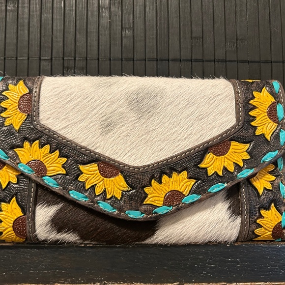 Myra Wallet - Picture 1 of 3
